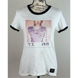 Taylor Swift T.S. The 1989 World Tour S White Ringer T-Shirt, size XS